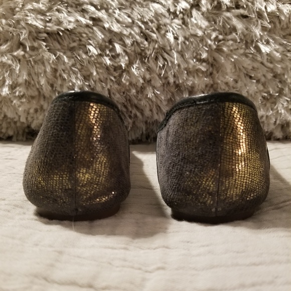 EUC Ugg Flats - Picture 3 of 5